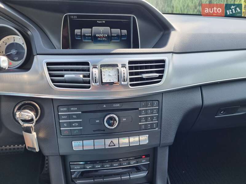 Седан Mercedes-Benz E-Class 2015 в Черновцах