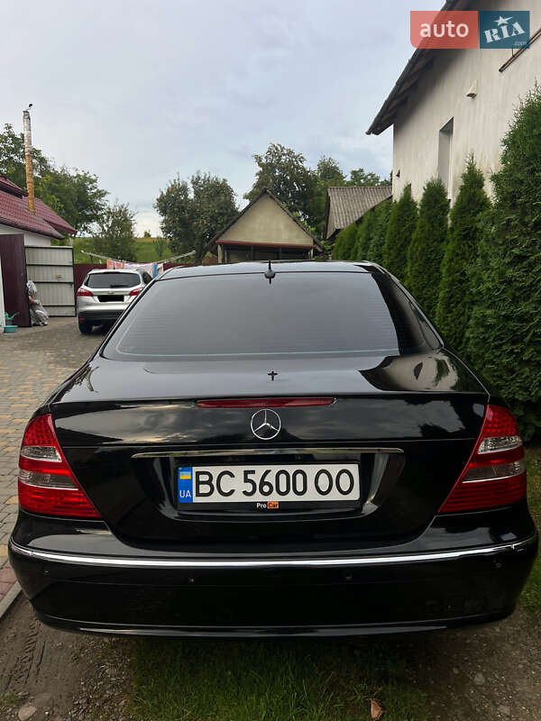 Седан Mercedes-Benz E-Class 2006 в Львове