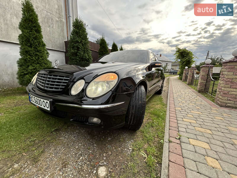 Седан Mercedes-Benz E-Class 2006 в Львове