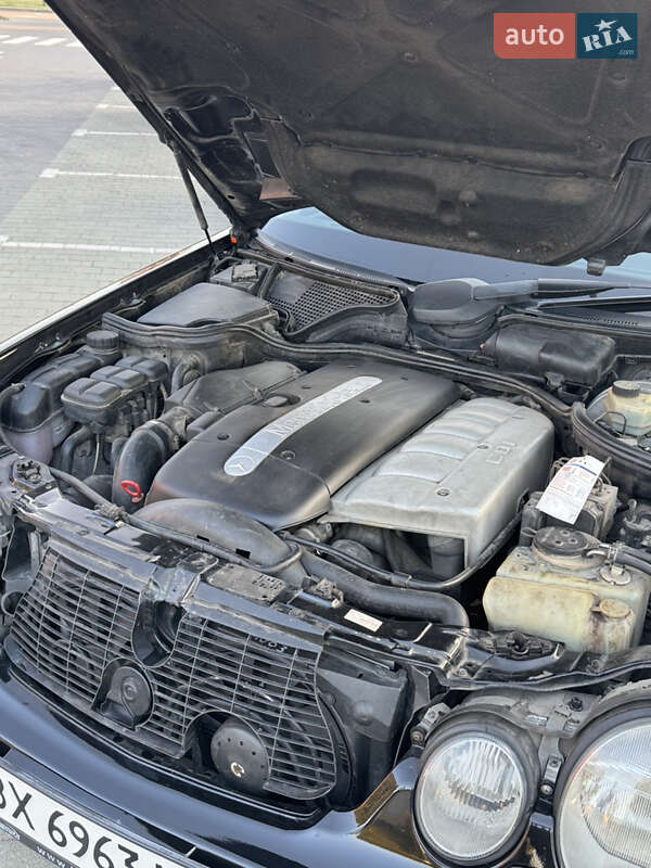 Седан Mercedes-Benz E-Class 2001 в Хмельницком