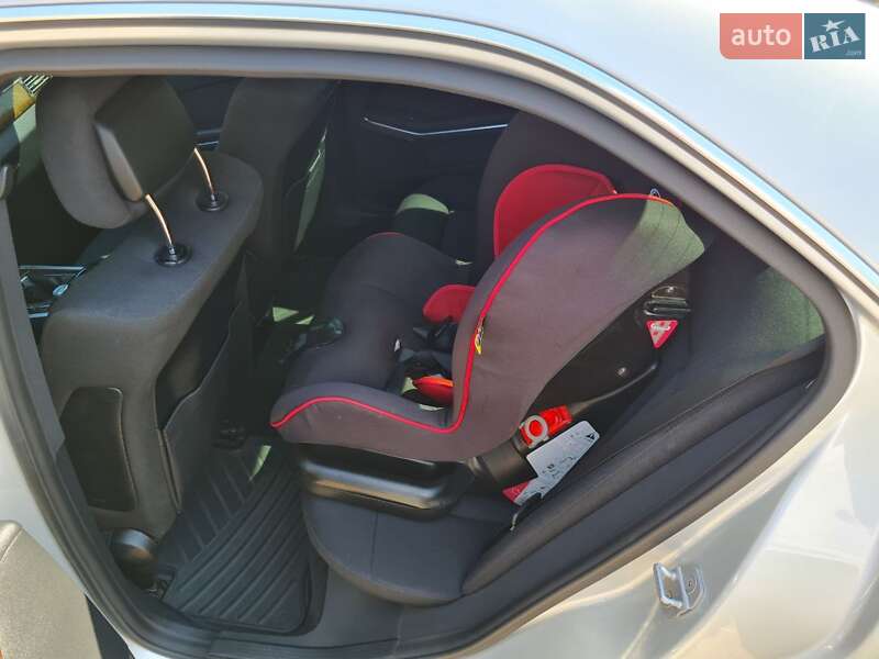 Седан Mercedes-Benz E-Class 2010 в Киеве