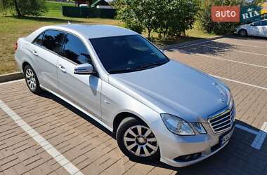 Седан Mercedes-Benz E-Class 2010 в Киеве