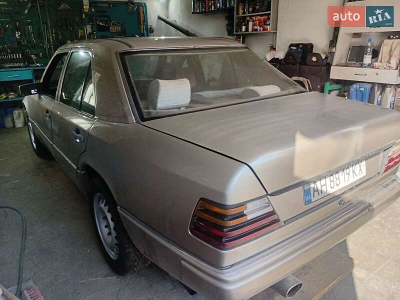 Седан Mercedes-Benz E-Class 1991 в Болехові фото 2 Седан Mercedes-Benz E-Class 1991 в Болехові