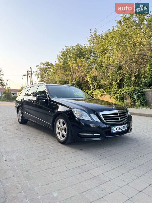 Универсал Mercedes-Benz E-Class 2011 в Городке фото 4 Универсал Mercedes-Benz E-Class 2011 в Городке