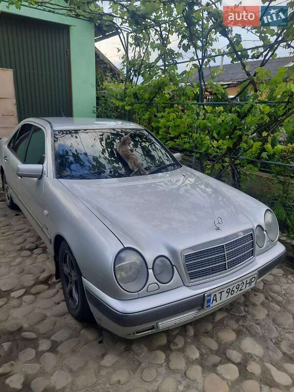 Mercedes-Benz E-Class 1996