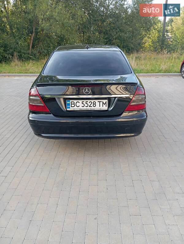 Седан Mercedes-Benz E-Class 2006 в Львові