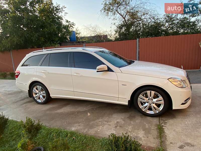 Універсал Mercedes-Benz E-Class 2010 в Южному