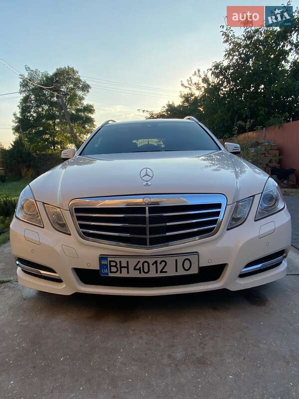 Універсал Mercedes-Benz E-Class 2010 в Южному