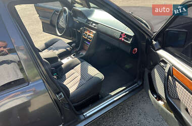 Седан Mercedes-Benz E-Class 1995 в 