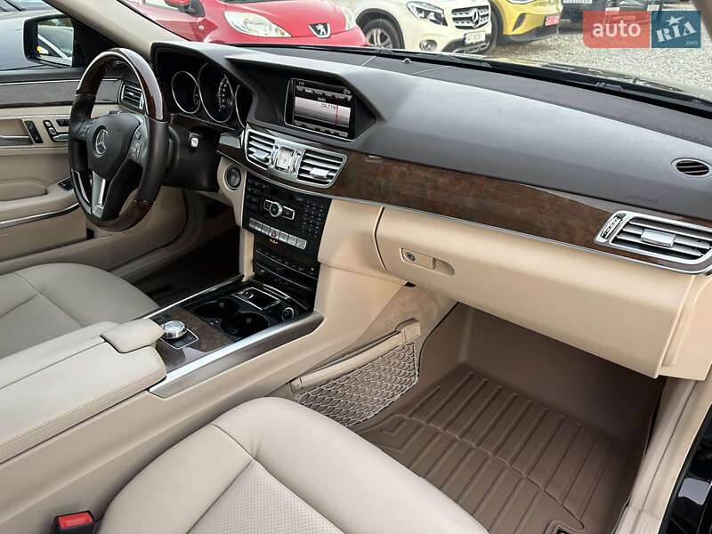 Седан Mercedes-Benz E-Class 2013 в Ивано-Франковске