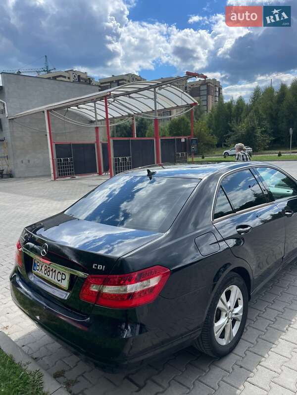 Седан Mercedes-Benz E-Class 2009 в Хмельницком
