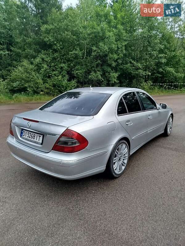 Седан Mercedes-Benz E-Class 2008 в Долине