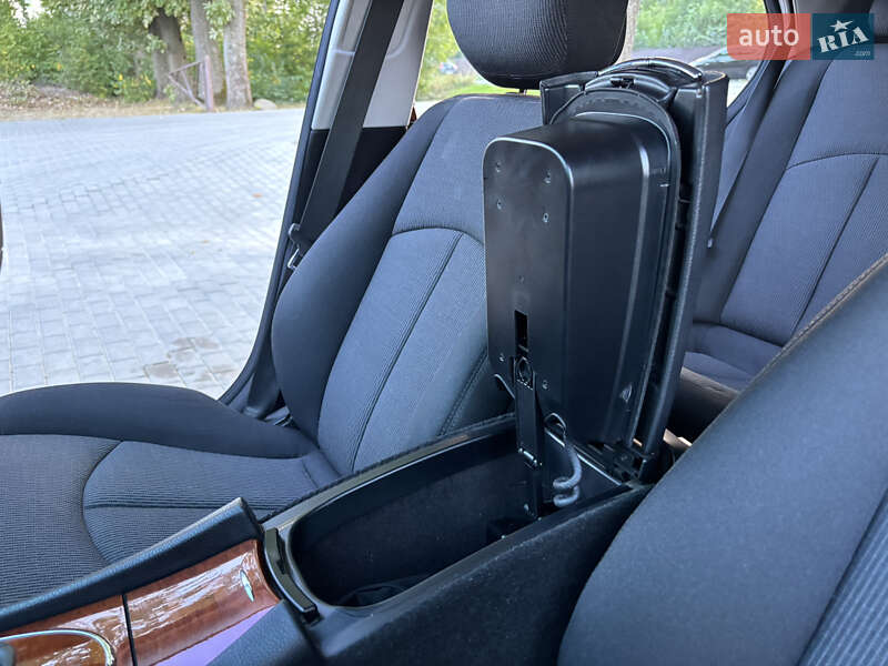 Седан Mercedes-Benz E-Class 2008 в Ивано-Франковске