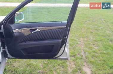 Седан Mercedes-Benz E-Class 2009 в 