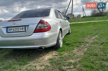 Седан Mercedes-Benz E-Class 2009 в 