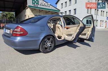 Седан Mercedes-Benz E-Class 2004 в 