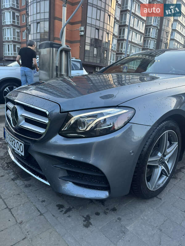 Універсал Mercedes-Benz E-Class 2017 в Львові