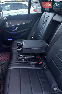 Универсал Mercedes-Benz E-Class 2017 в 