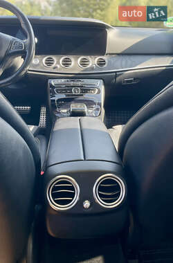 Универсал Mercedes-Benz E-Class 2017 в 