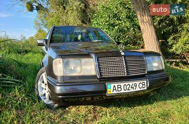 Седан Mercedes-Benz E-Class 1993 в 