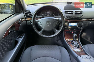 Седан Mercedes-Benz E-Class 2004 в 