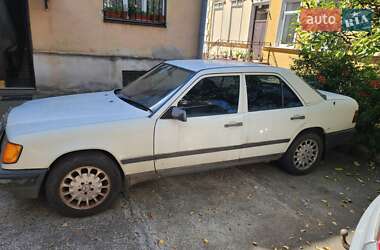Седан Mercedes-Benz E-Class 1985 в 