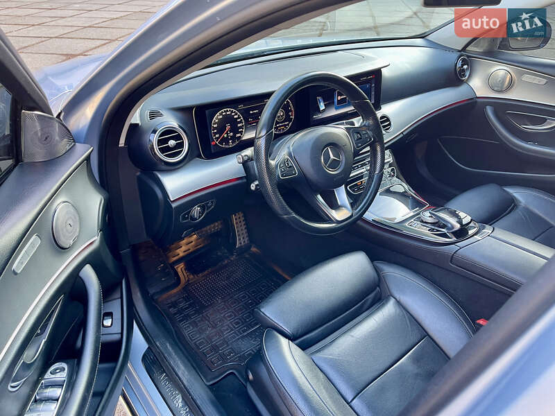 Седан Mercedes-Benz E-Class 2016 в Киеве