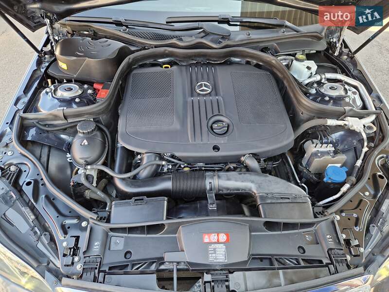 Седан Mercedes-Benz E-Class 2015 в Ровно