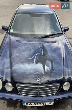 Седан Mercedes-Benz E-Class 2000 в 