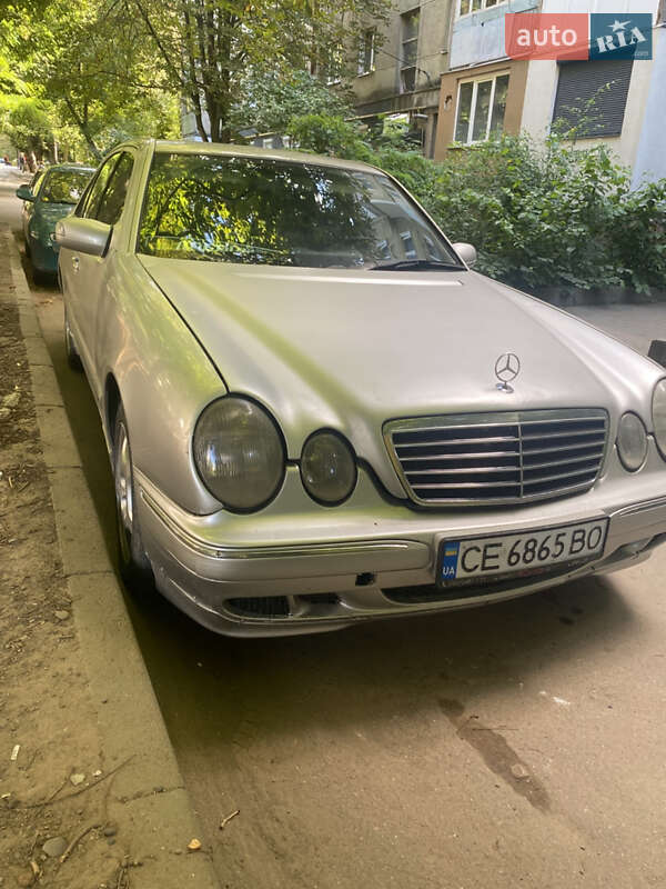 Седан Mercedes-Benz E-Class 1999 в Черновцах