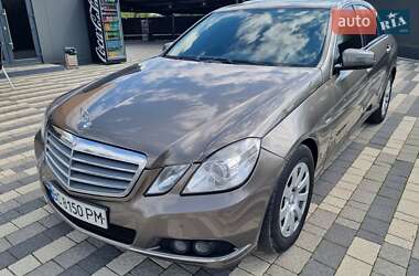 Седан Mercedes-Benz E-Class 2010 в 
