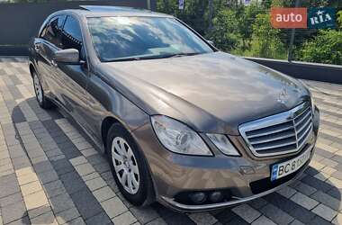 Седан Mercedes-Benz E-Class 2010 в 