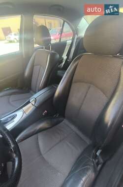 Седан Mercedes-Benz E-Class 2004 в 