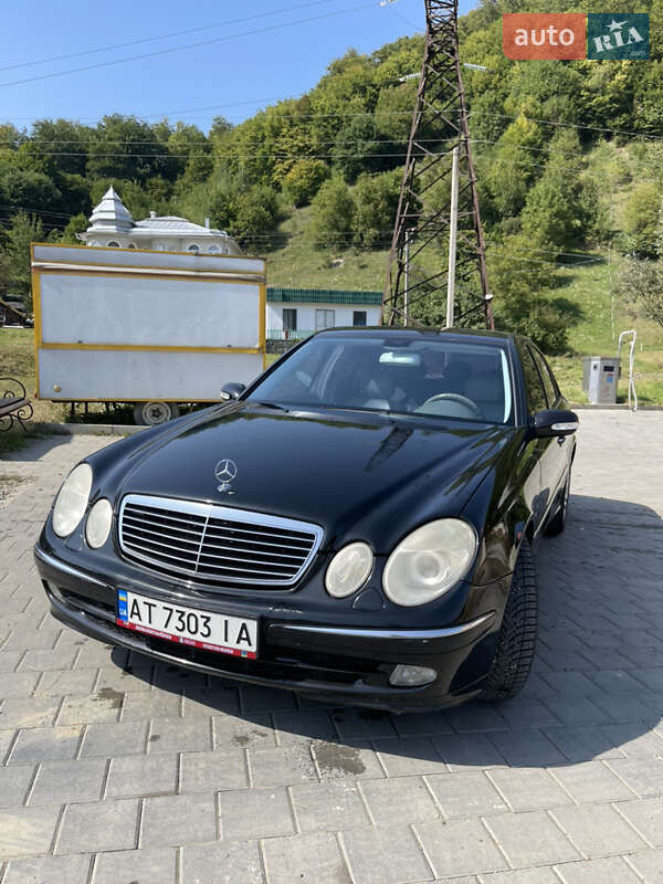 Седан Mercedes-Benz E-Class 2004 в Косове