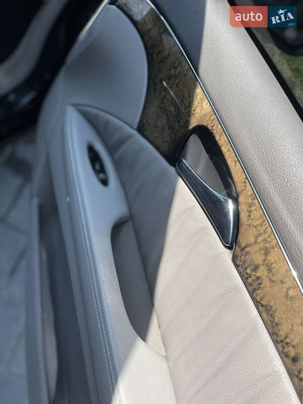 Седан Mercedes-Benz E-Class 2004 в Косове