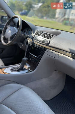 Седан Mercedes-Benz E-Class 2004 в 