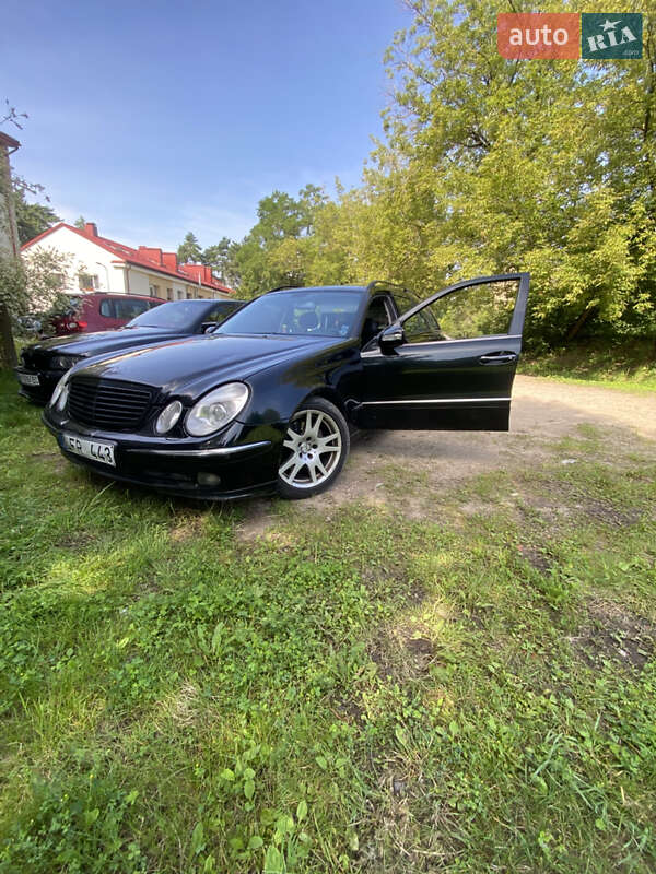 Универсал Mercedes-Benz E-Class 2003 в 