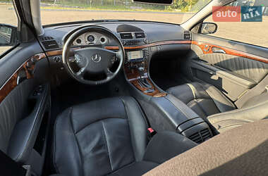 Седан Mercedes-Benz E-Class 2004 в Києві