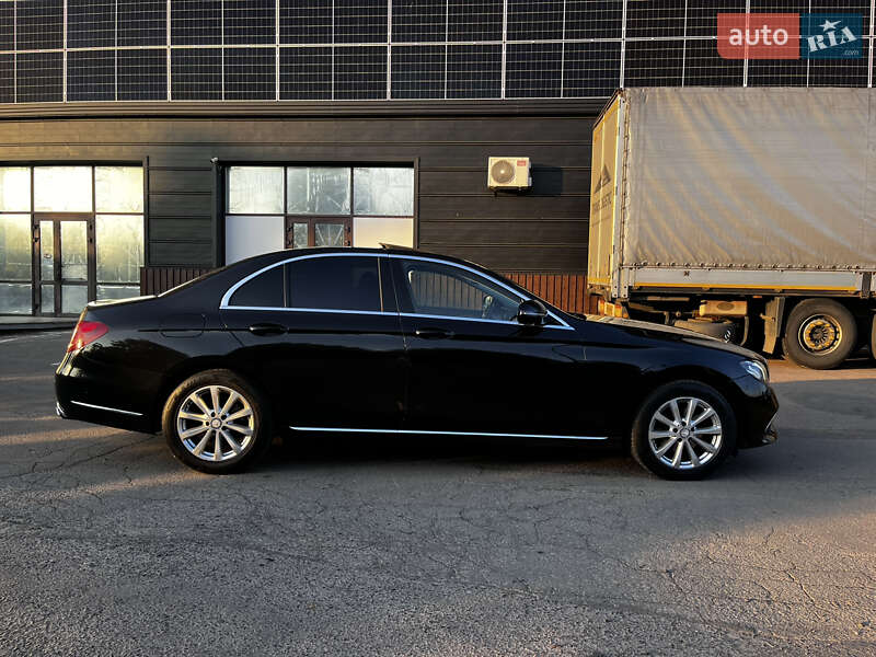 Седан Mercedes-Benz E-Class 2016 в Луцьку