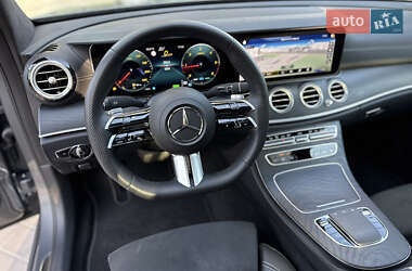 Седан Mercedes-Benz E-Class 2023 в 