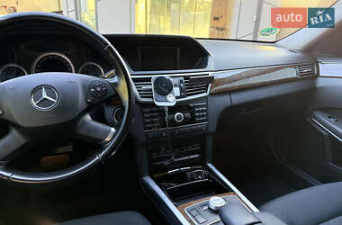 Седан Mercedes-Benz E-Class 2012 в 