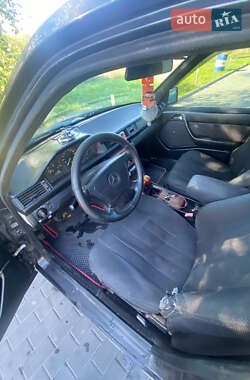 Седан Mercedes-Benz E-Class 1989 в 