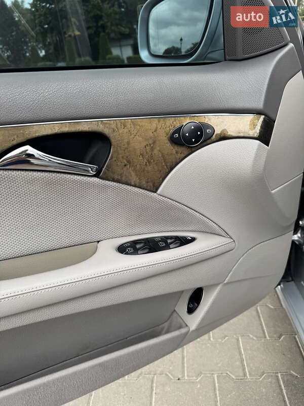 Седан Mercedes-Benz E-Class 2006 в Измаиле