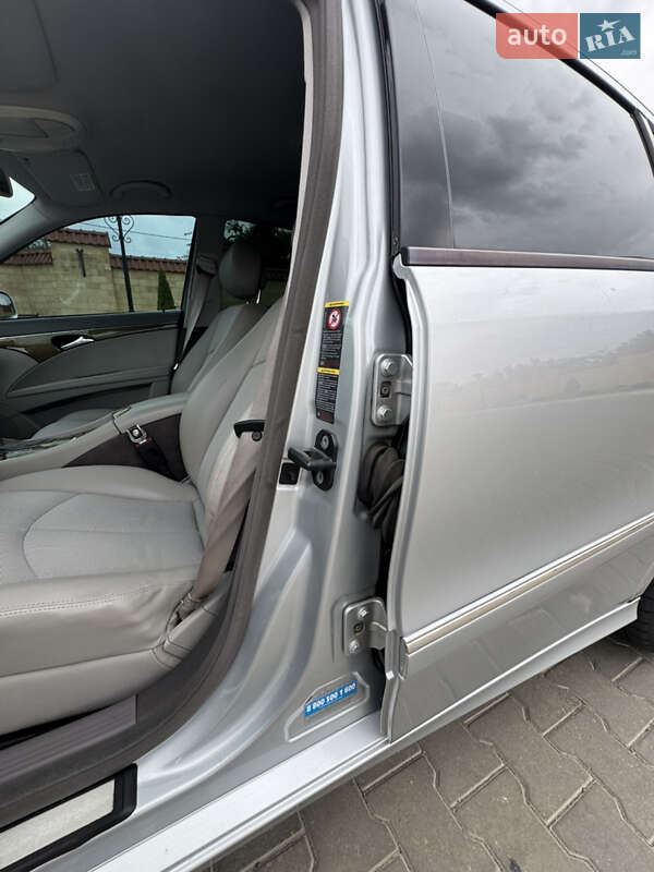 Седан Mercedes-Benz E-Class 2006 в Измаиле