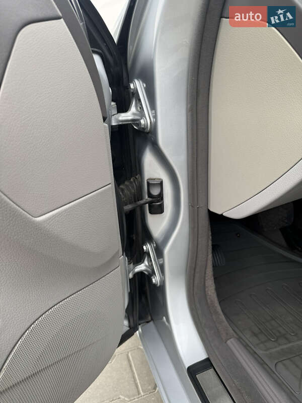 Седан Mercedes-Benz E-Class 2006 в Измаиле