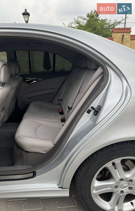 Седан Mercedes-Benz E-Class 2006 в Измаиле