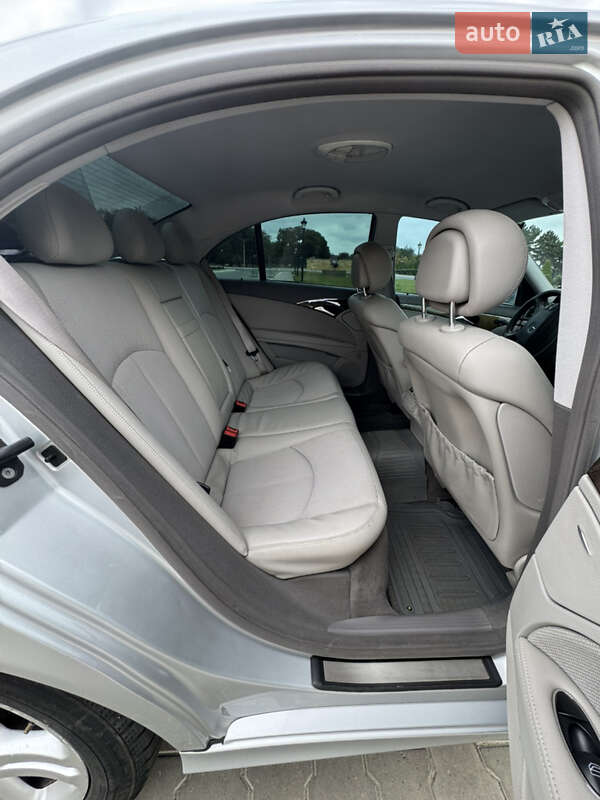 Седан Mercedes-Benz E-Class 2006 в Измаиле