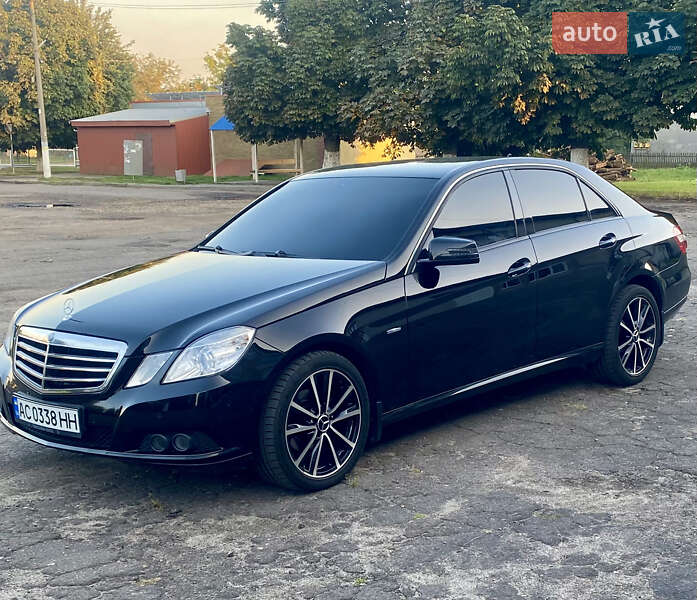 Mercedes-Benz E-Class 2010