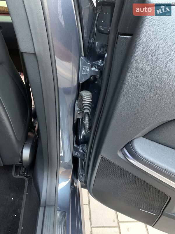 Седан Mercedes-Benz E-Class 2012 в Чернігові