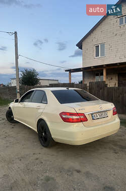 Седан Mercedes-Benz E-Class 2010 в 